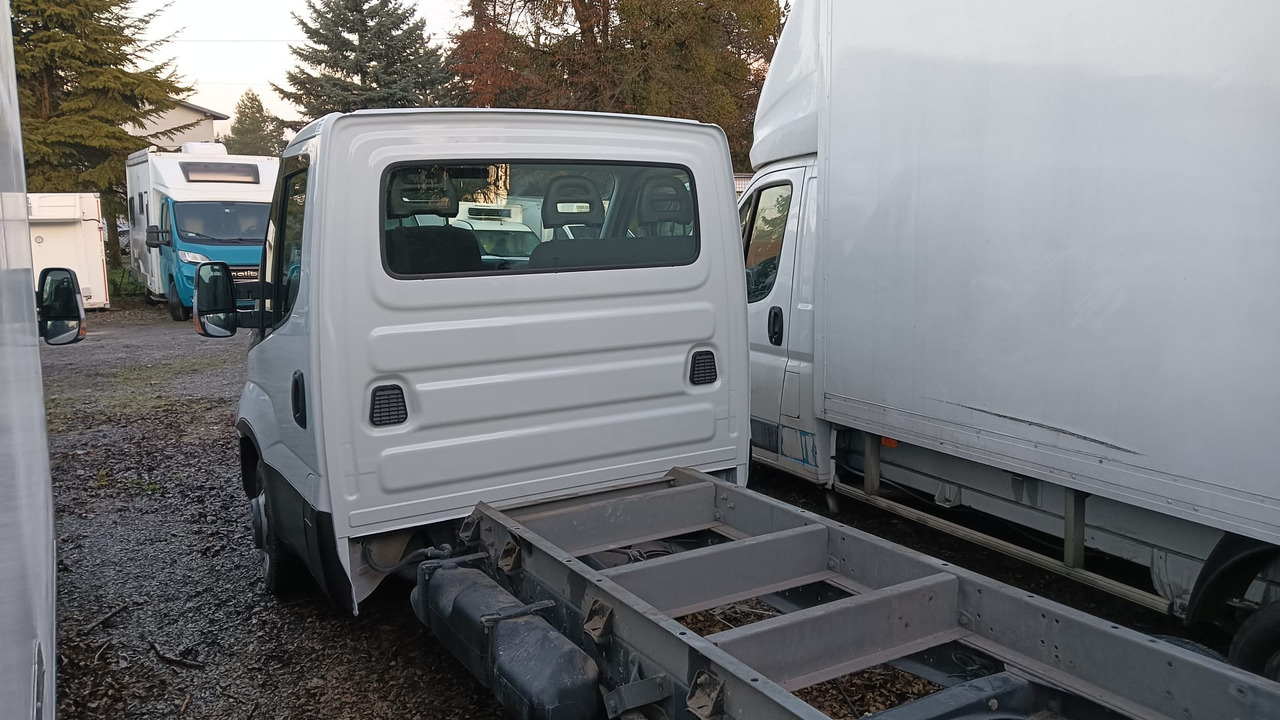 IVECO DAILY 35C13 RAMA DO ZABUDOWY NR 883 - Veículo comercial: foto 4 IVECO DAILY 35C13 RAMA DO ZABUDOWY NR 883 - Veículo comercial: foto 4