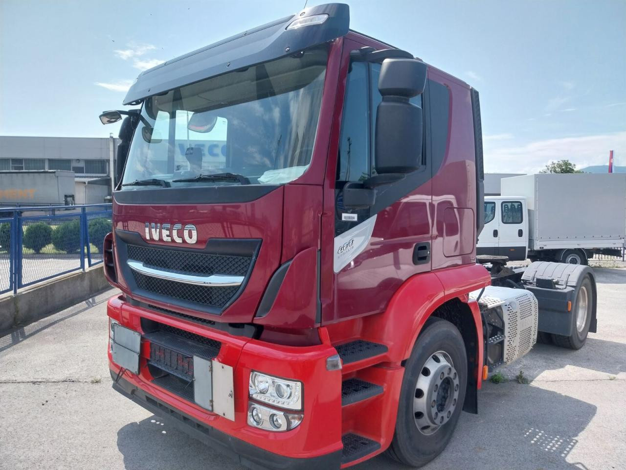 Locação financeira de IVECO Stralis AS440S40TP IVECO Stralis AS440S40TP: foto 13