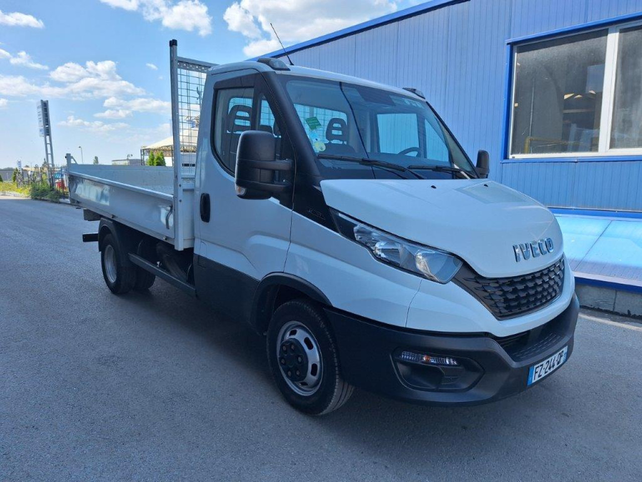 IVECO Daily 35C14 tipper - Carrinha basculante: foto 3 IVECO Daily 35C14 tipper - Carrinha basculante: foto 3