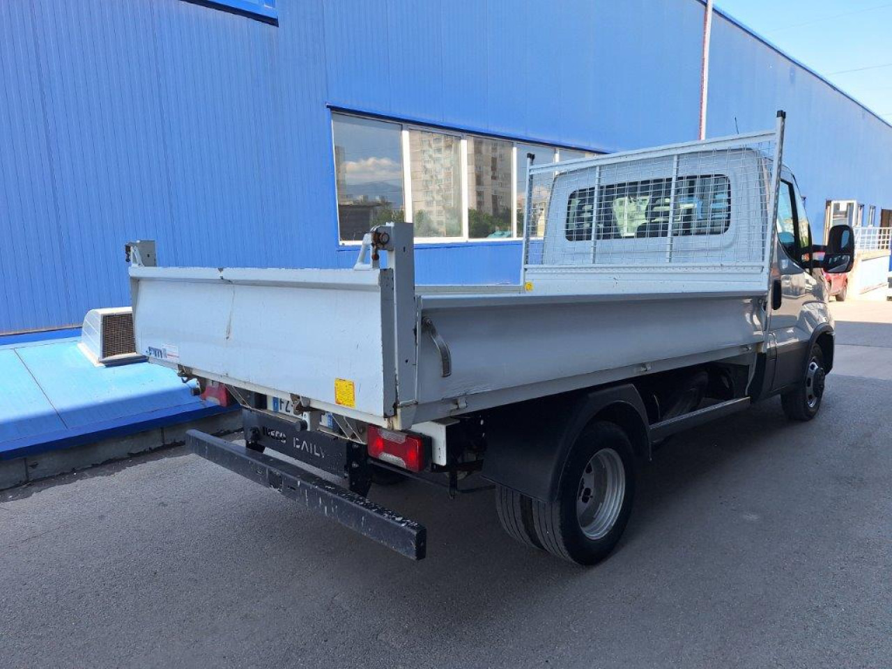 IVECO Daily 35C14 tipper - Carrinha basculante: foto 4 IVECO Daily 35C14 tipper - Carrinha basculante: foto 4