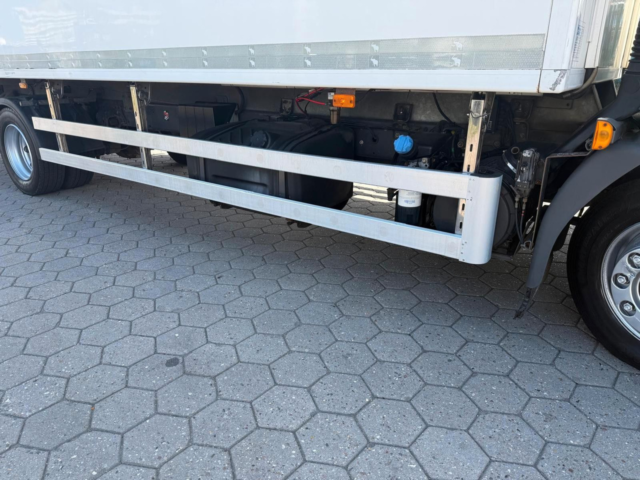 Locação financeira de  Volvo FL 240 Carrier Easy Cold+Hebebühne Volvo FL 240 Carrier Easy Cold+Hebebühne: foto 13