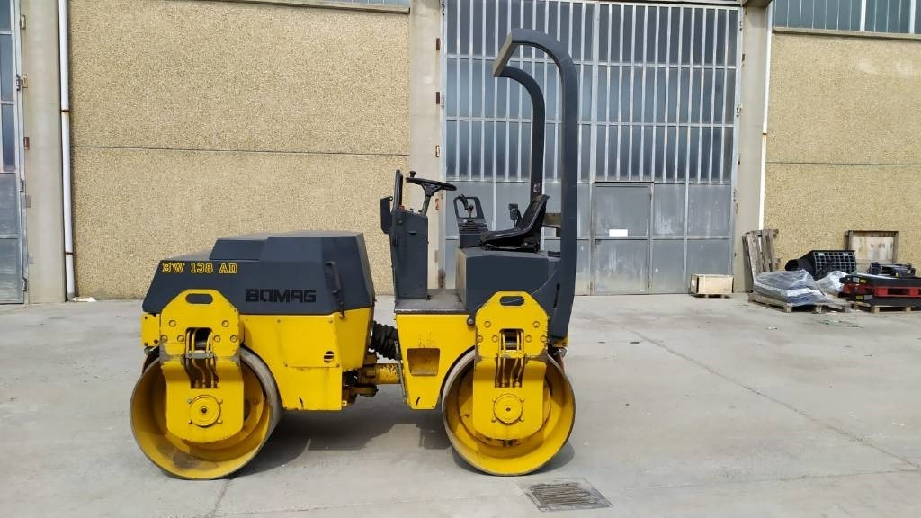 Bomag BW 138 AD - Compactador de asfalto: foto 2 Bomag BW 138 AD - Compactador de asfalto: foto 2