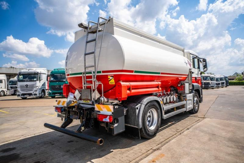 MAN TGS 18.400 // CUVE ALU MAGYAR 13.500L + 5 COMP - Camião cisterna: foto 4 MAN TGS 18.400 // CUVE ALU MAGYAR 13.500L + 5 COMP - Camião cisterna: foto 4