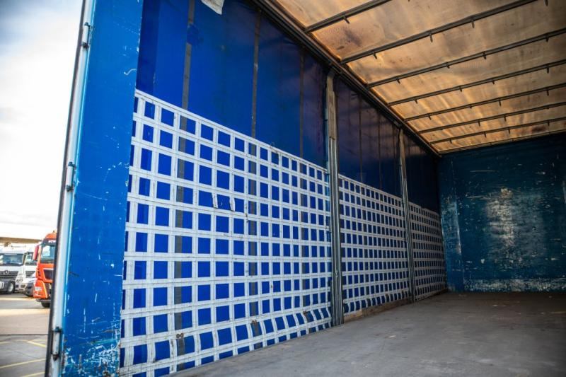 Camião de lona Mercedes ACTROS 2548-6x2+VOITH: foto 7 Camião de lona Mercedes ACTROS 2548-6x2+VOITH: foto 7