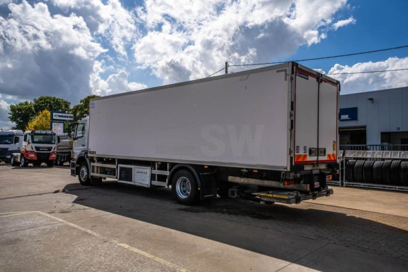 Mercedes AXOR 1829 BL-MP3 +CARRIER+DHOLLANDIA - Camião frigorífico: foto 5 Mercedes AXOR 1829 BL-MP3 +CARRIER+DHOLLANDIA - Camião frigorífico: foto 5