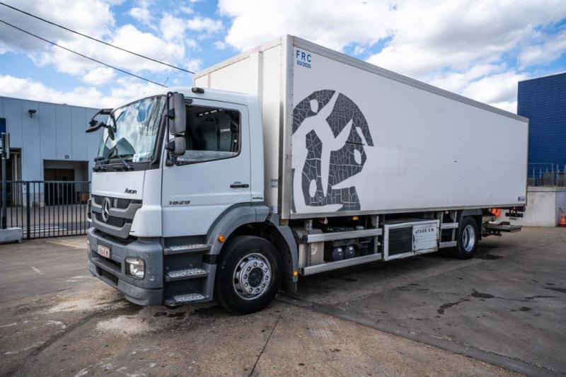 Mercedes AXOR 1829-MP3+ CARRIER - Camião frigorífico: foto 1 Mercedes AXOR 1829-MP3+ CARRIER - Camião frigorífico: foto 1