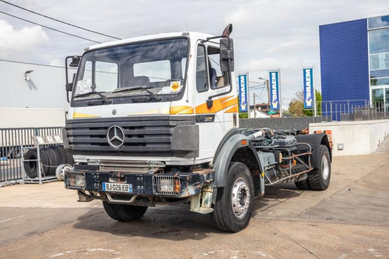 Mercedes SK 2024 HN - Camião polibenne: foto 1 Mercedes SK 2024 HN - Camião polibenne: foto 1