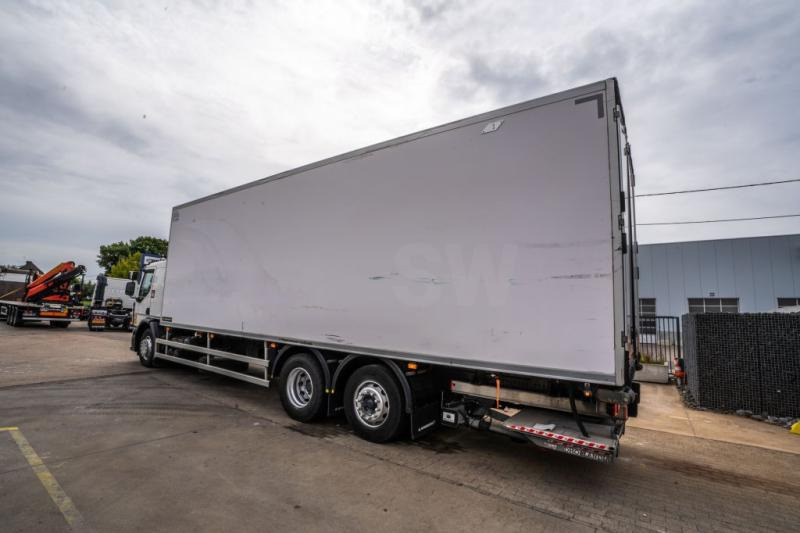 Renault D WIDE 380 DXI +CARRIER 1250 MT+DHOLLANDIA - Camião frigorífico: foto 5 Renault D WIDE 380 DXI +CARRIER 1250 MT+DHOLLANDIA - Camião frigorífico: foto 5