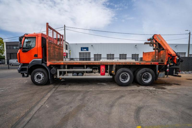 Renault KERAX 380 DXI-6X4+PALFINGER 18 T/m + 4 EXT - Camião de caixa aberta/ Plataforma, Camião grua: foto 3 Renault KERAX 380 DXI-6X4+PALFINGER 18 T/m + 4 EXT - Camião de caixa aberta/ Plataforma, Camião grua: foto 3