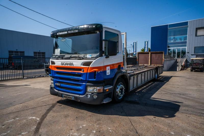 Scania P 270 (19T)- PORTE GAZ /10 PALETTES - Camião de caixa aberta/ Plataforma: foto 1 Scania P 270 (19T)- PORTE GAZ /10 PALETTES - Camião de caixa aberta/ Plataforma: foto 1