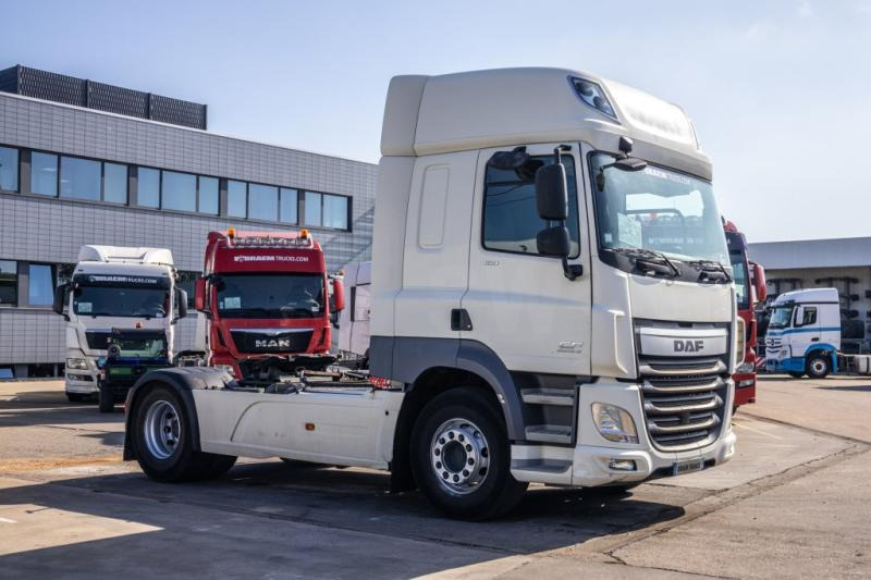 DAF CF 85.460+INTARDER+COMPRESSEUR - Tractor: foto 2 DAF CF 85.460+INTARDER+COMPRESSEUR - Tractor: foto 2