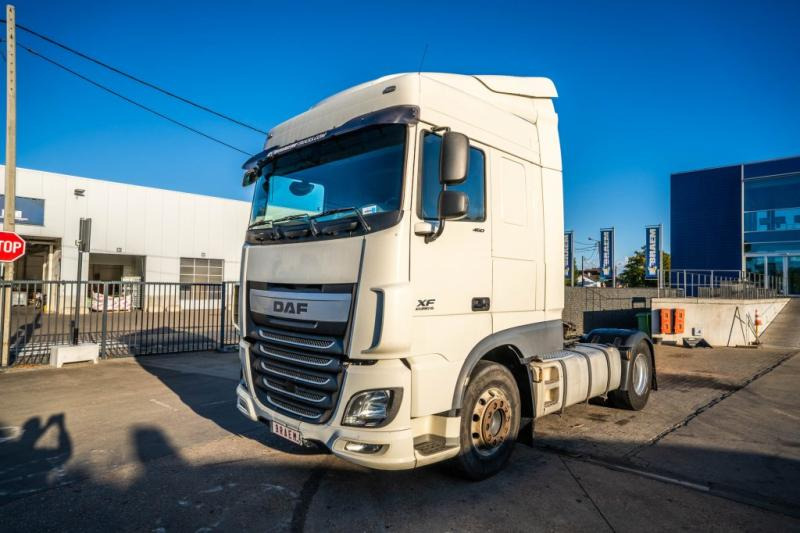 DAF XF 460 + HYDR. (50ton) - Tractor: foto 1 DAF XF 460 + HYDR. (50ton) - Tractor: foto 1