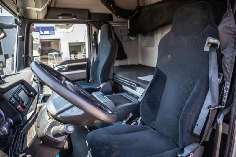 Fotografia de interior 1: Tractor MAN TGX 18.480 XLX BLS+INTARDER