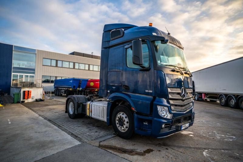 Mercedes ACTROS 1846 LS + HYDR. - Tractor: foto 2 Mercedes ACTROS 1846 LS + HYDR. - Tractor: foto 2