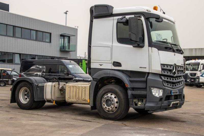 Mercedes AROCS(no Actros) 1845LS+E6+HYDRAULIQUE - Tractor: foto 3 Mercedes AROCS(no Actros) 1845LS+E6+HYDRAULIQUE - Tractor: foto 3