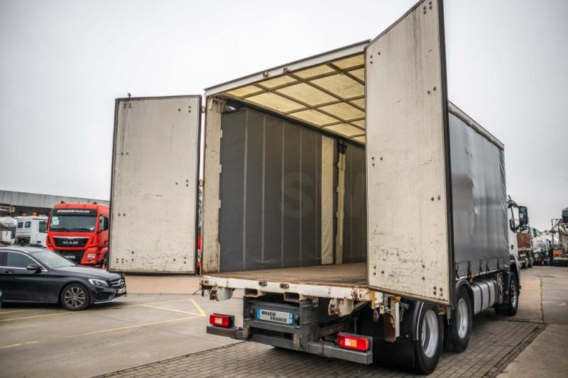 Volvo FM 330-6x2-E5+10 pneus/tires - Camião de lona: foto 5 Volvo FM 330-6x2-E5+10 pneus/tires - Camião de lona: foto 5