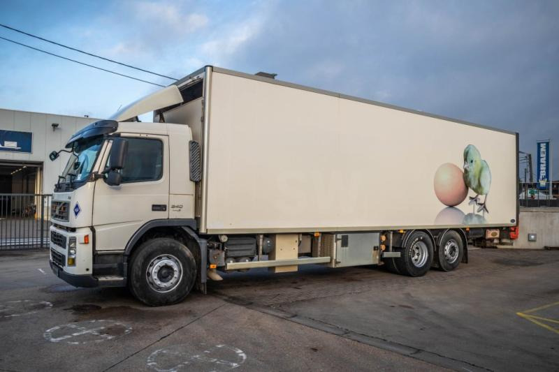 Volvo FM340+POUSSIN/CHICKEN/KUIKEN/KÛKEN - Camião frigorífico: foto 1 Volvo FM340+POUSSIN/CHICKEN/KUIKEN/KÛKEN - Camião frigorífico: foto 1
