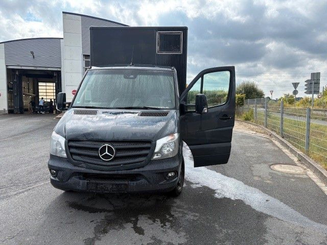 Mercedes-Benz Sprinter 316 Koffer LBW - Carrinha de contentor: foto 2 Mercedes-Benz Sprinter 316 Koffer LBW - Carrinha de contentor: foto 2
