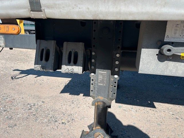 Orten AG 18 Liftachse Staplerhalterung - Camião de lona: foto 5 Orten AG 18 Liftachse Staplerhalterung - Camião de lona: foto 5