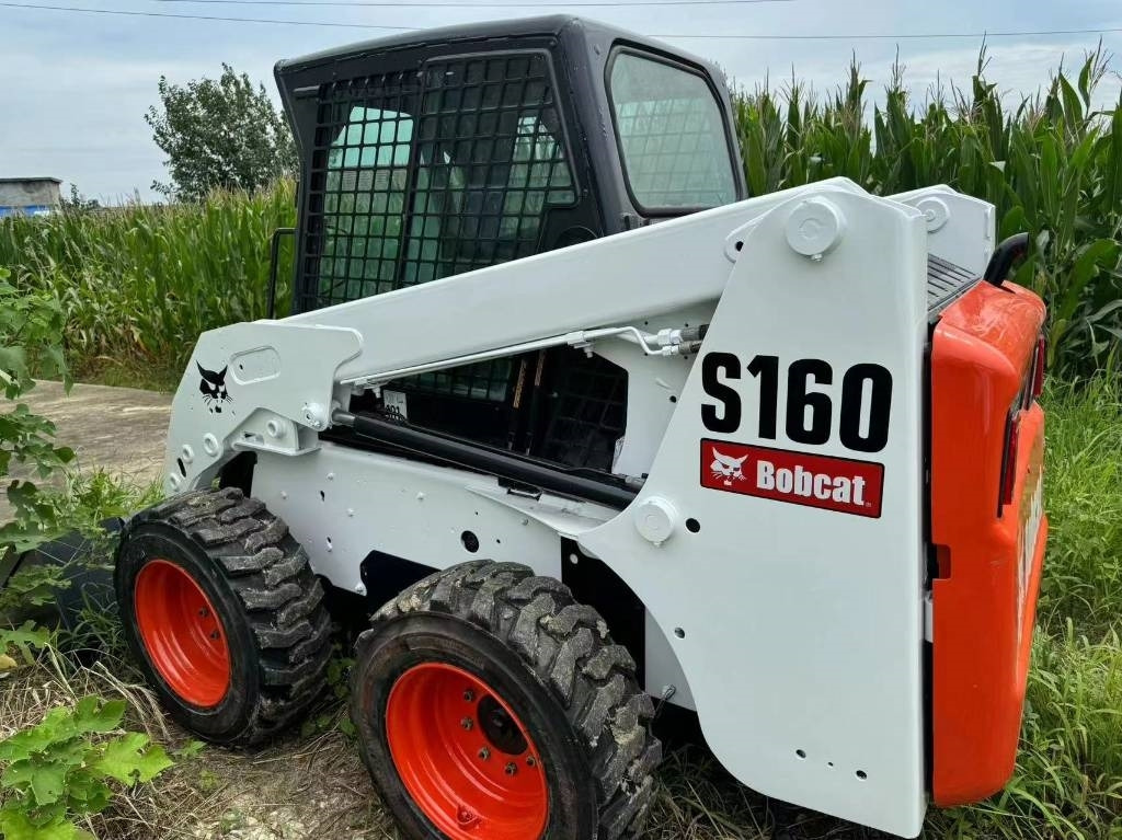Bobcat S 160 - Mini pá carregadora: foto 1 Bobcat S 160 - Mini pá carregadora: foto 1