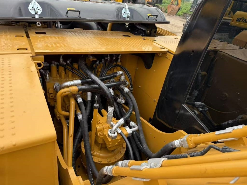 CAT 320D2  - Escavadora de rastos: foto 2 CAT 320D2  - Escavadora de rastos: foto 2