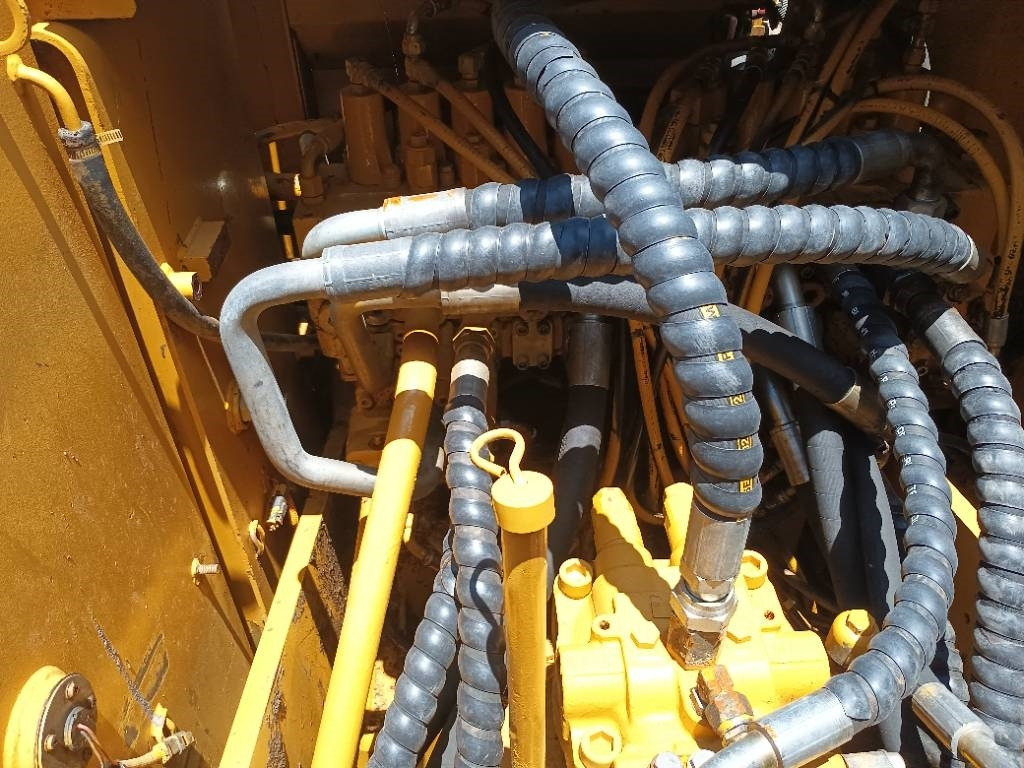 Locação financeira de CAT 320D2L  CAT 320D2L: foto 10