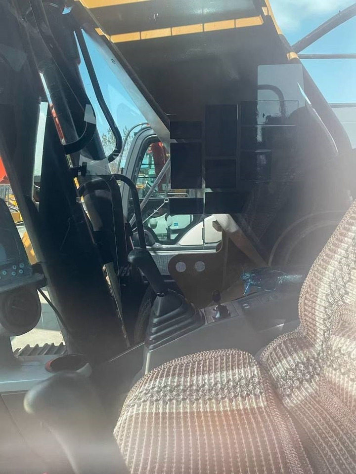 CAT 330D2 - Escavadora de rastos: foto 2 CAT 330D2 - Escavadora de rastos: foto 2