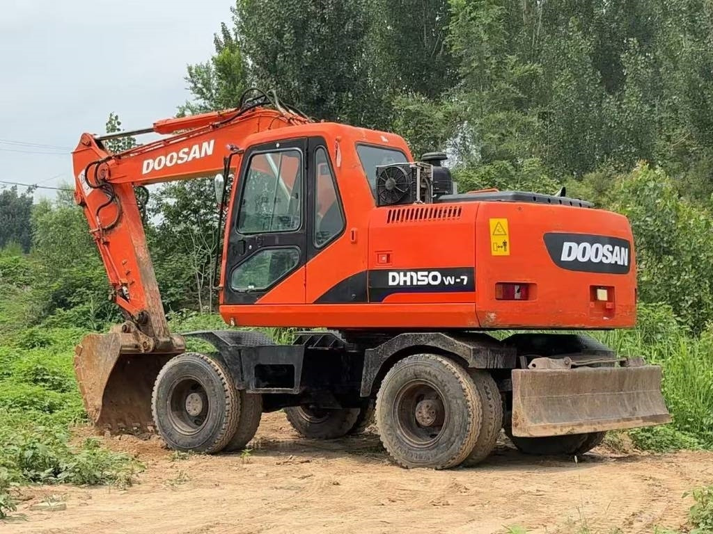 Doosan DH 150 W-7 - Escavadeira de rodas: foto 5 Doosan DH 150 W-7 - Escavadeira de rodas: foto 5