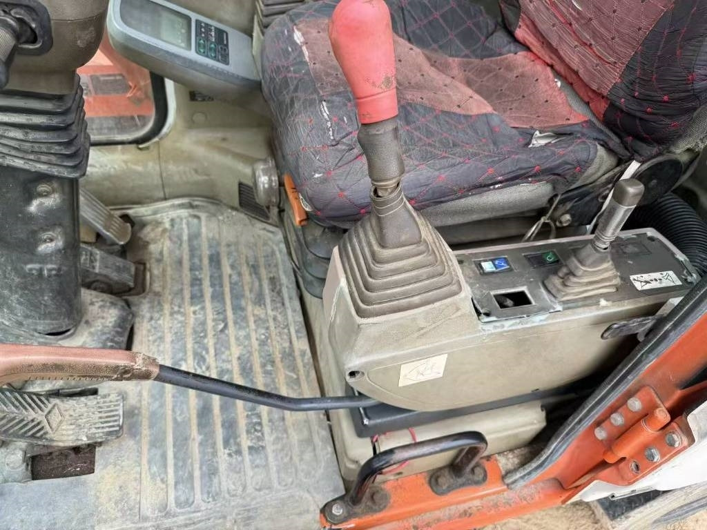 Doosan DH 150 W-7 - Escavadeira de rodas: foto 5 Doosan DH 150 W-7 - Escavadeira de rodas: foto 5