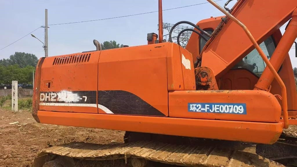 Doosan DH 225 LC-7 - Escavadora de rastos: foto 3 Doosan DH 225 LC-7 - Escavadora de rastos: foto 3