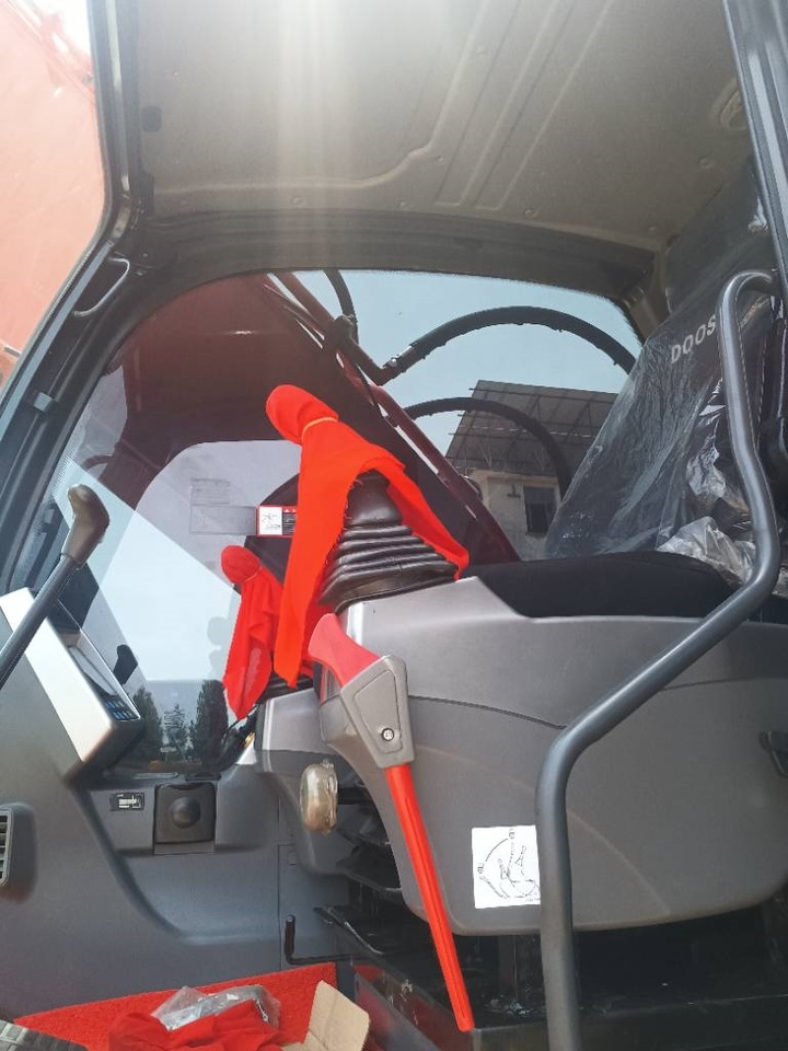 Doosan DX 225 - Escavadora de rastos: foto 5 Doosan DX 225 - Escavadora de rastos: foto 5