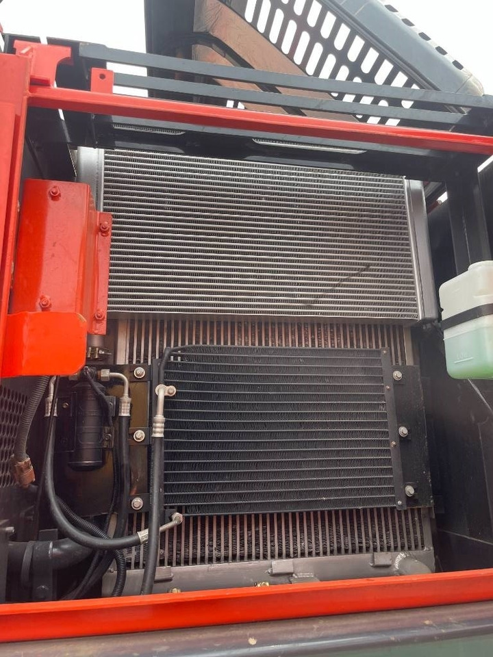 Doosan DX 225 LC - Escavadora de rastos: foto 3 Doosan DX 225 LC - Escavadora de rastos: foto 3