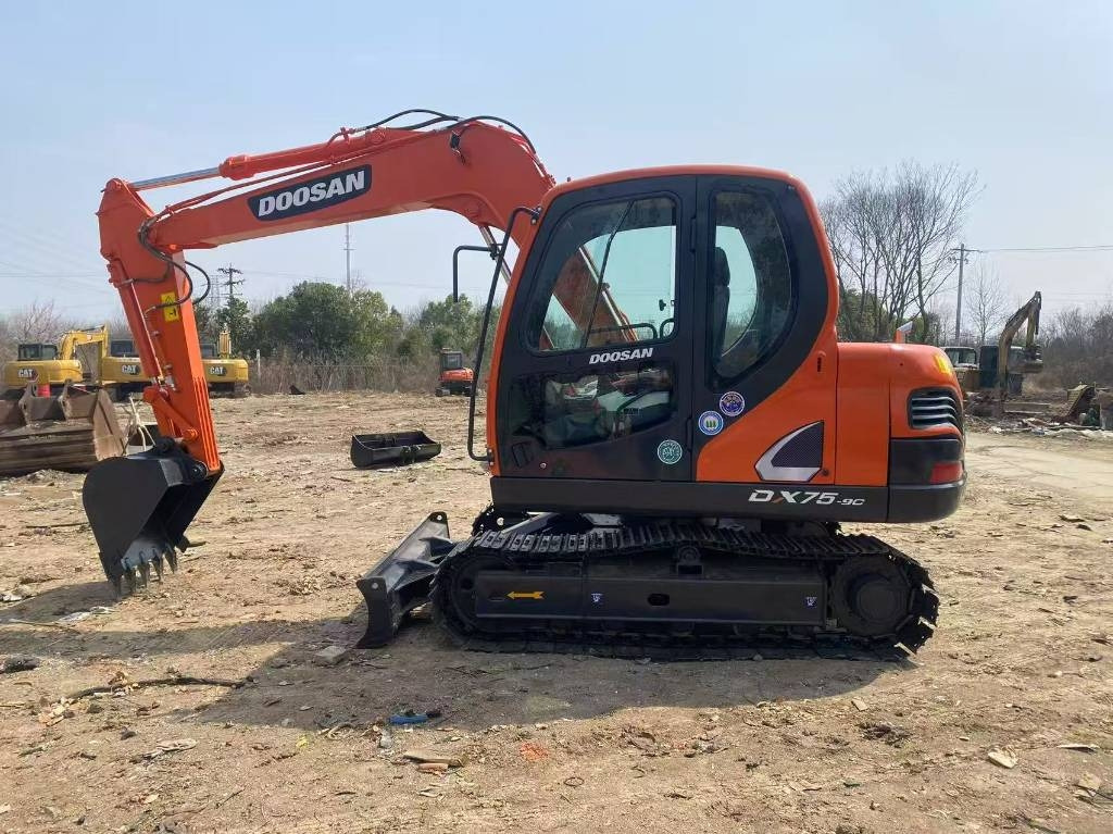 Doosan DX 75-9 C - Mini escavadeira: foto 1 Doosan DX 75-9 C - Mini escavadeira: foto 1
