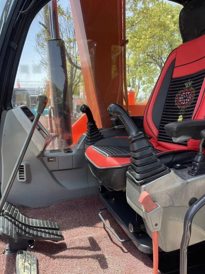 Doosan DX 75-9 C - Mini escavadeira: foto 4 Doosan DX 75-9 C - Mini escavadeira: foto 4