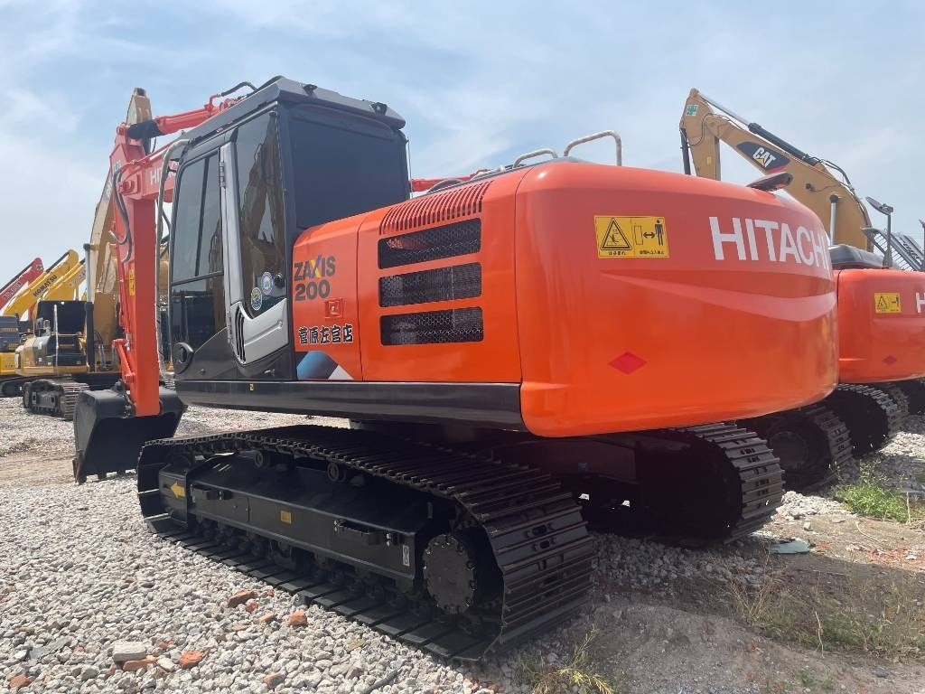 Hitachi ZX 200 - Escavadora de rastos: foto 1 Hitachi ZX 200 - Escavadora de rastos: foto 1