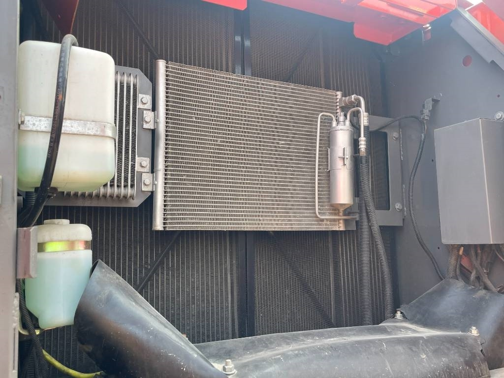 Hitachi ZX 210 - Escavadora de rastos: foto 3 Hitachi ZX 210 - Escavadora de rastos: foto 3