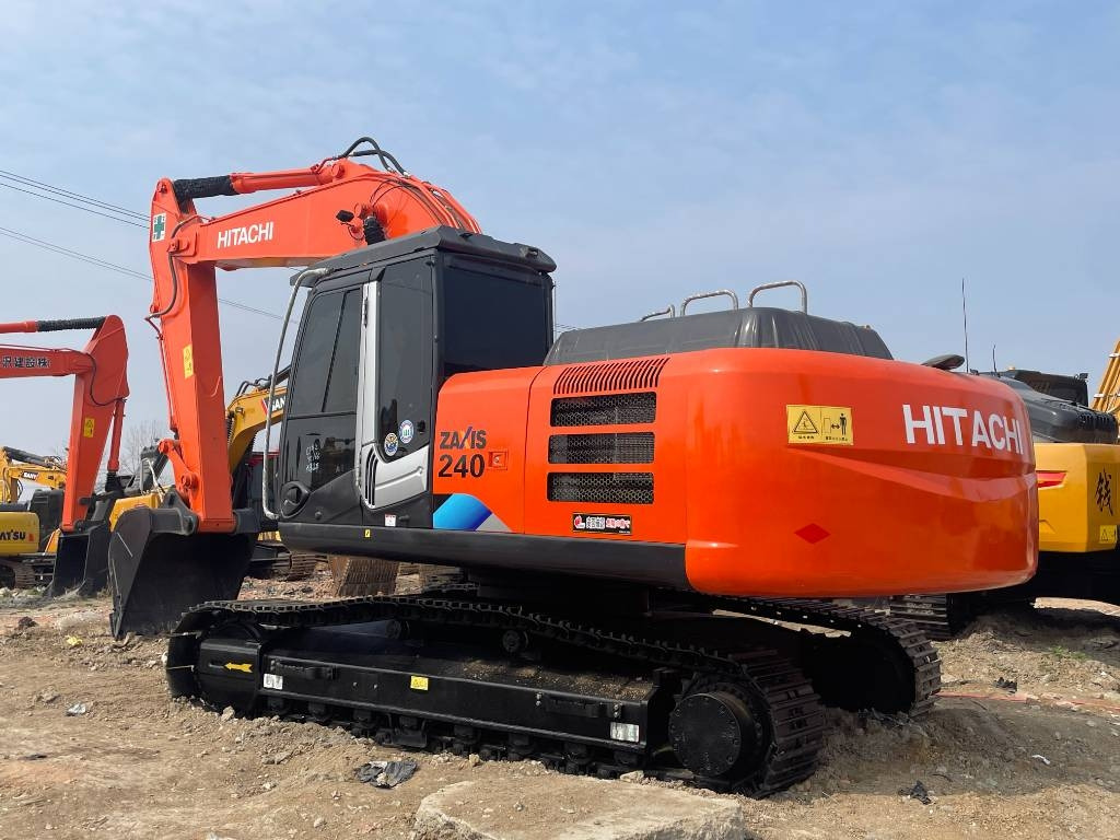 Hitachi ZX 240  - Escavadora de rastos: foto 1 Hitachi ZX 240  - Escavadora de rastos: foto 1