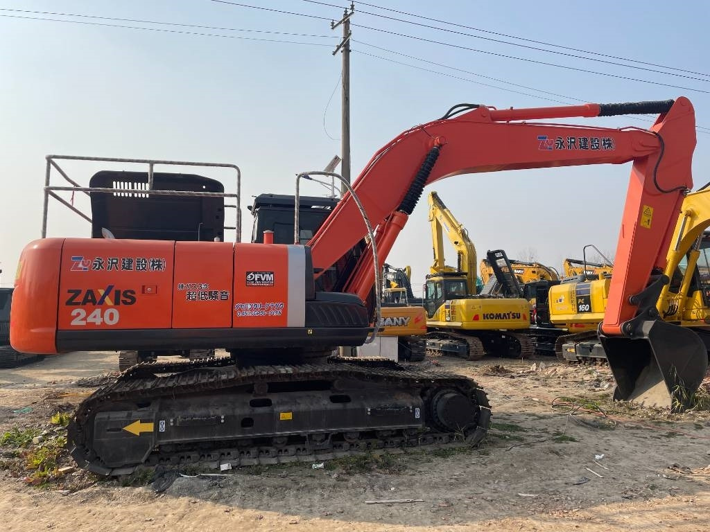 Hitachi ZX 240 - Escavadora de rastos: foto 1 Hitachi ZX 240 - Escavadora de rastos: foto 1