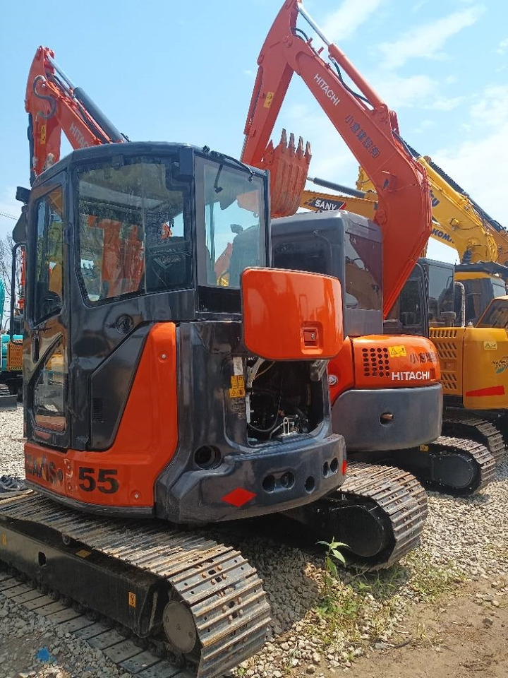 Hitachi ZX 55 - Escavadora de rastos: foto 1 Hitachi ZX 55 - Escavadora de rastos: foto 1