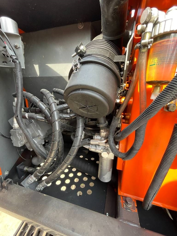 Hitachi ZX 70 - Mini escavadeira: foto 2 Hitachi ZX 70 - Mini escavadeira: foto 2