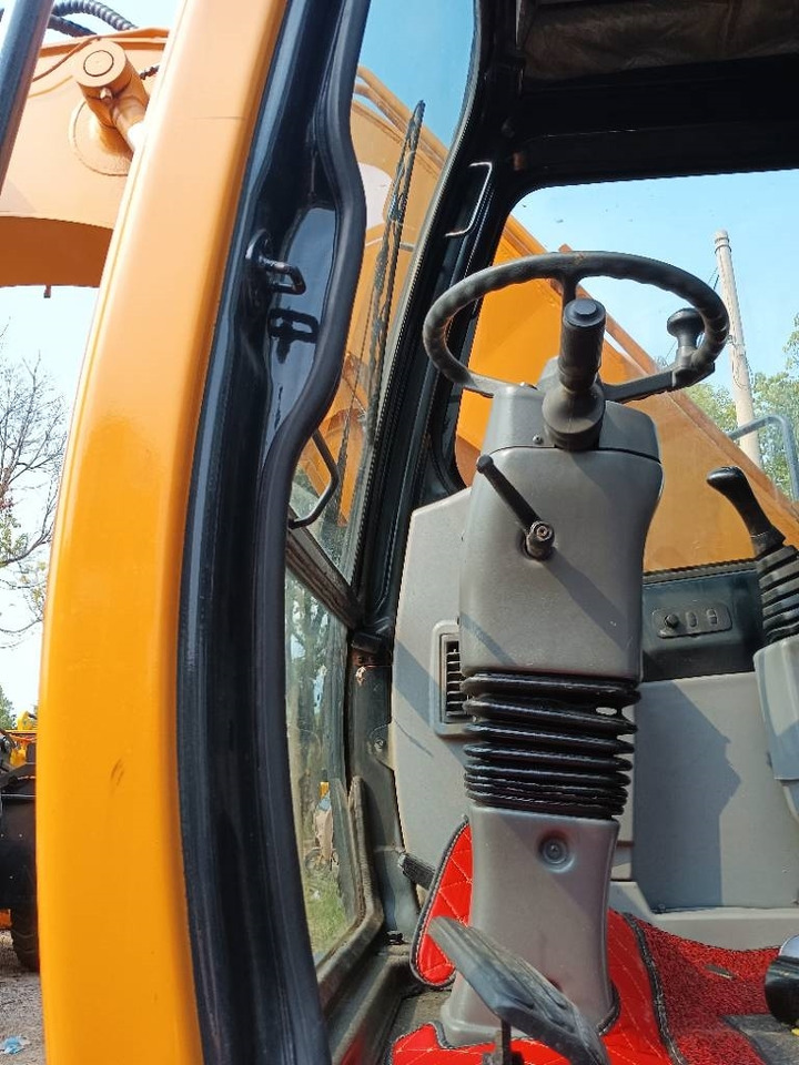 Hyundai R 150 W - Escavadeira de rodas: foto 5 Hyundai R 150 W - Escavadeira de rodas: foto 5