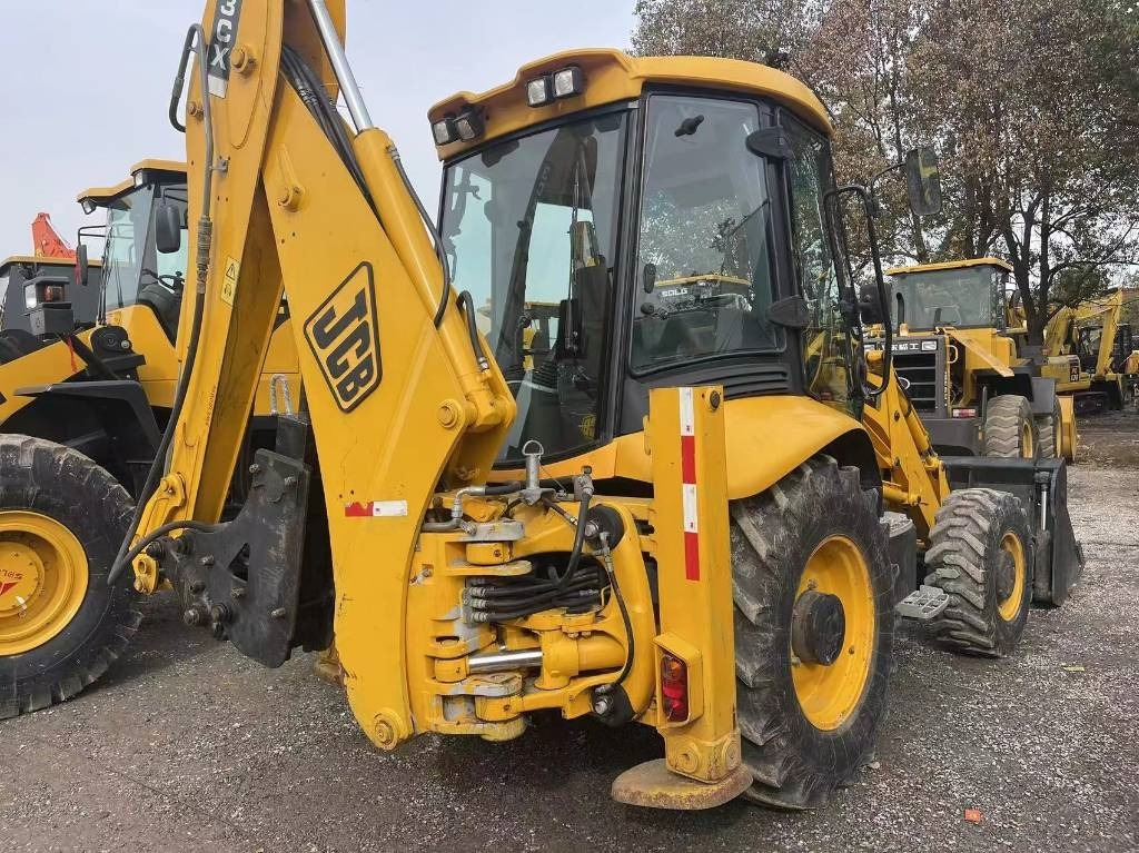 JCB 3CX - Retroescavadeira: foto 1 JCB 3CX - Retroescavadeira: foto 1