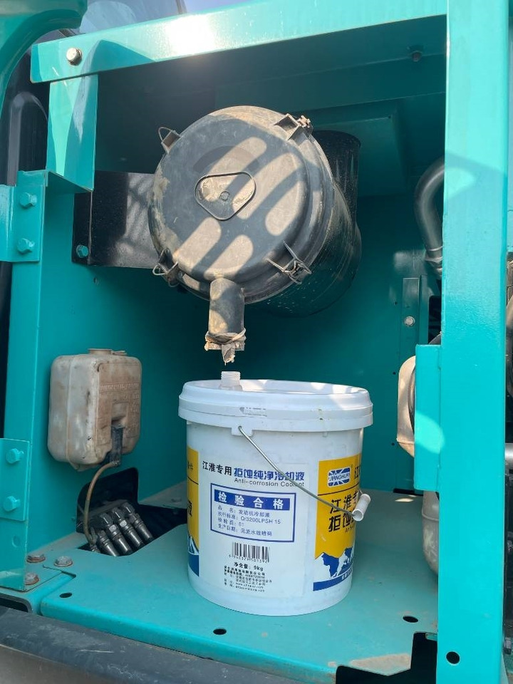 Kobelco SK 200 - Escavadora de rastos: foto 5 Kobelco SK 200 - Escavadora de rastos: foto 5