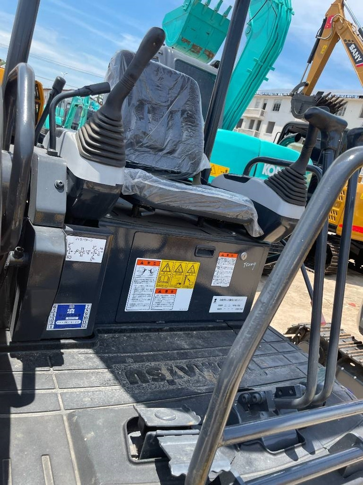 Komatsu PC 20 MR - Mini escavadeira: foto 3 Komatsu PC 20 MR - Mini escavadeira: foto 3