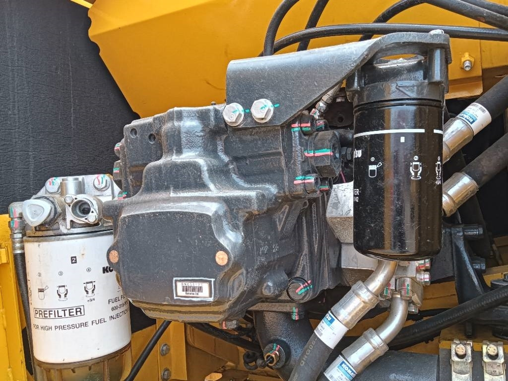 Komatsu PC 210 - Escavadora de rastos: foto 3 Komatsu PC 210 - Escavadora de rastos: foto 3