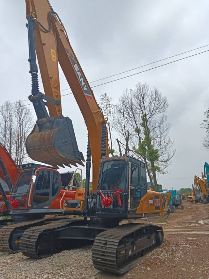 Sany 215c - Escavadora de rastos: foto 1 Sany 215c - Escavadora de rastos: foto 1