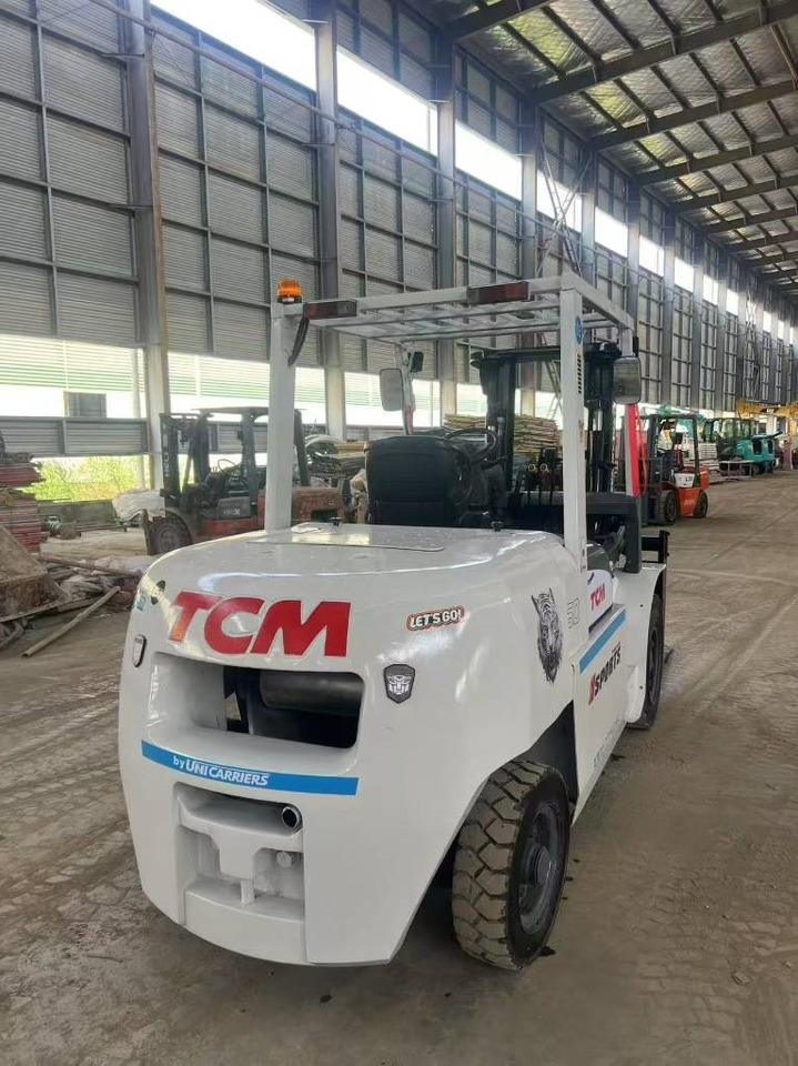 TCM FD 50 - Empilhador a diesel: foto 3 TCM FD 50 - Empilhador a diesel: foto 3