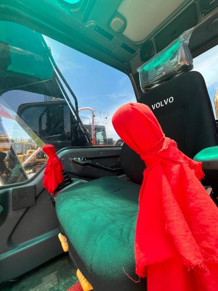 Volvo EC 140 - Escavadora de rastos: foto 4 Volvo EC 140 - Escavadora de rastos: foto 4