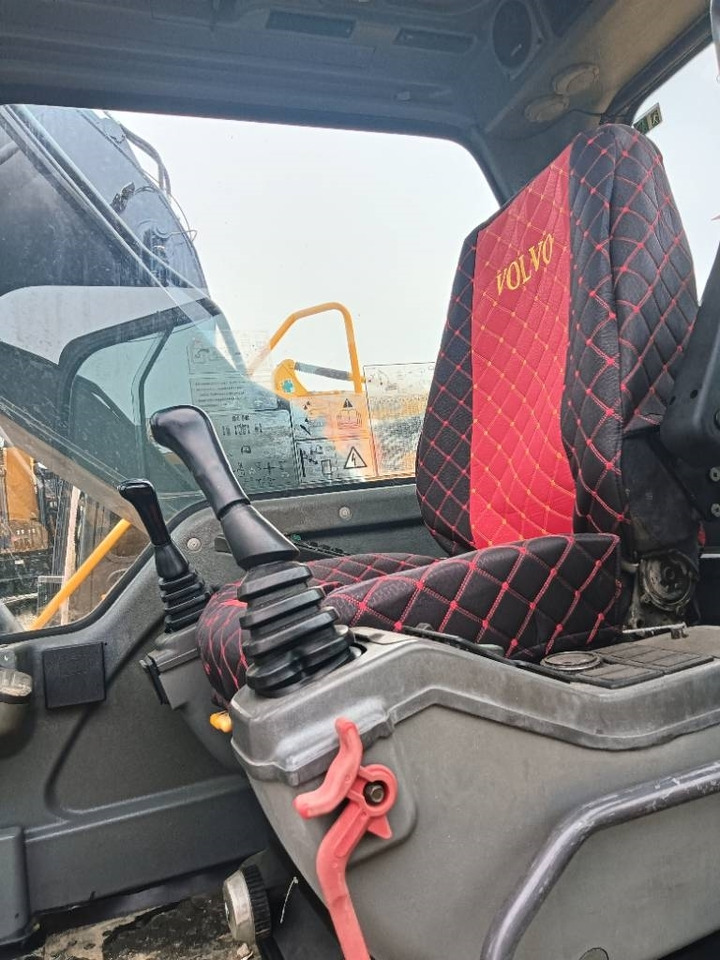 Volvo EC 210 - Escavadora de rastos: foto 4 Volvo EC 210 - Escavadora de rastos: foto 4