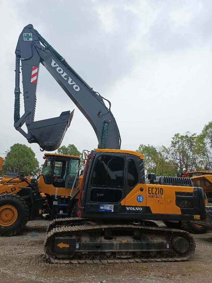 Volvo EC 210  - Escavadora de rastos: foto 1 Volvo EC 210  - Escavadora de rastos: foto 1